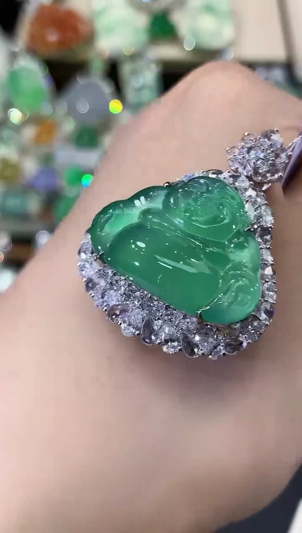 吊坠(不含链)18K金镶嵌翡翠C69