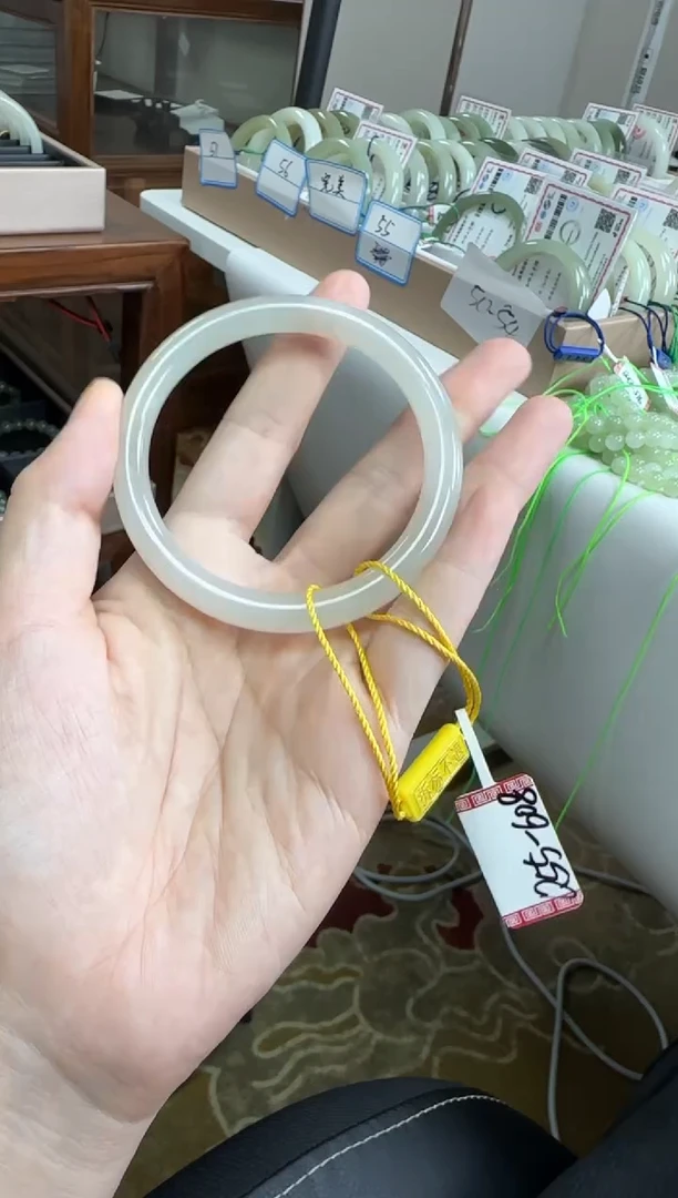 未镶嵌手镯和田玉56