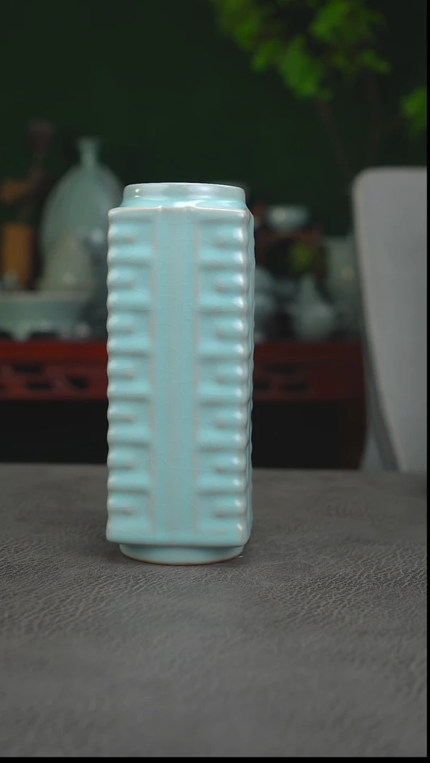 仿古釉棕瓶  高18.7有瑕简包-二