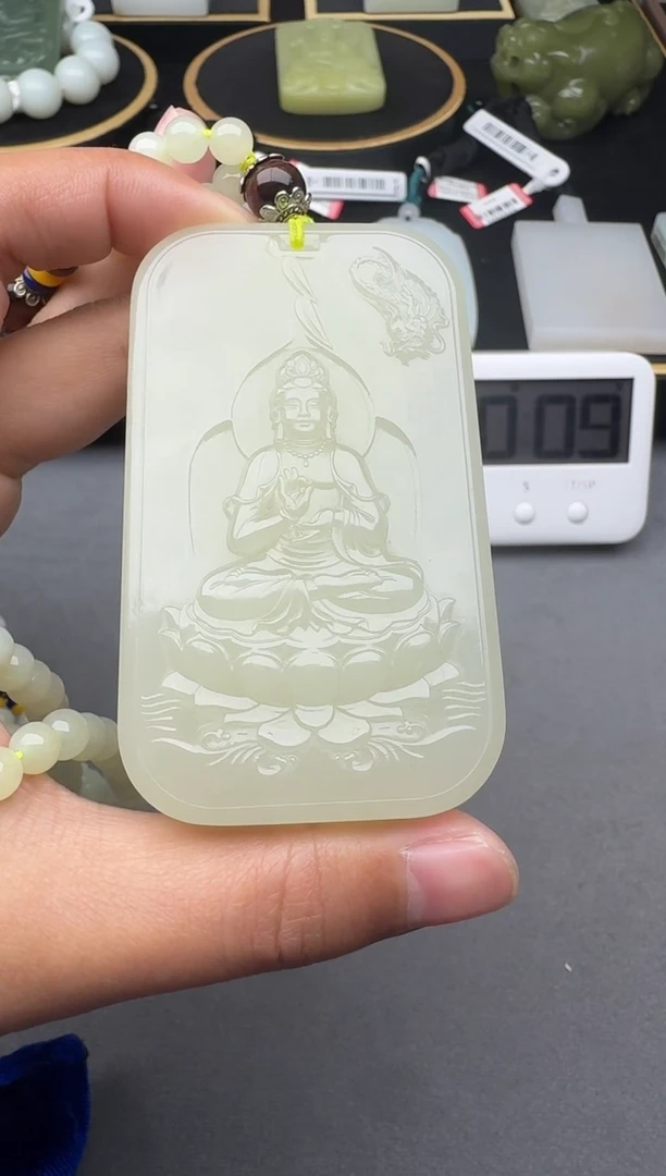 颈饰未镶嵌和田玉1