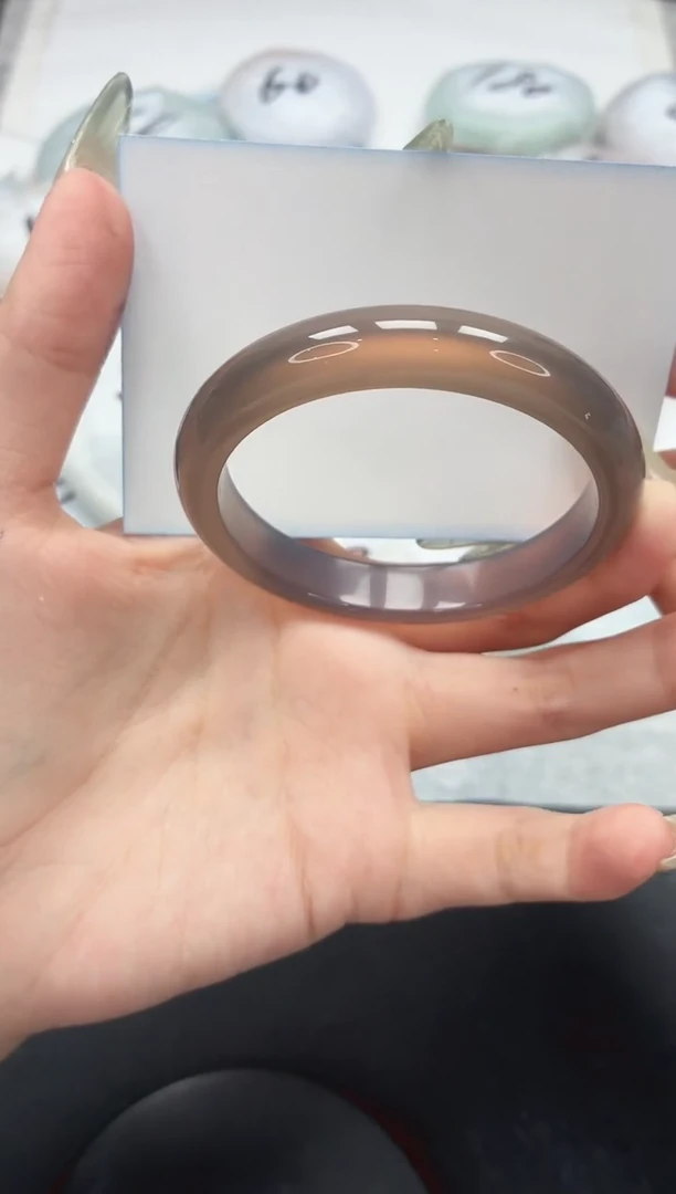 石英质玉手镯未镶嵌190/灰冰54.8