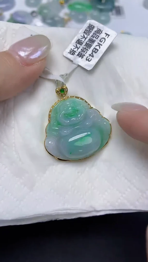 翡翠18K金镶嵌颈饰天然缅甸翡翠A货
