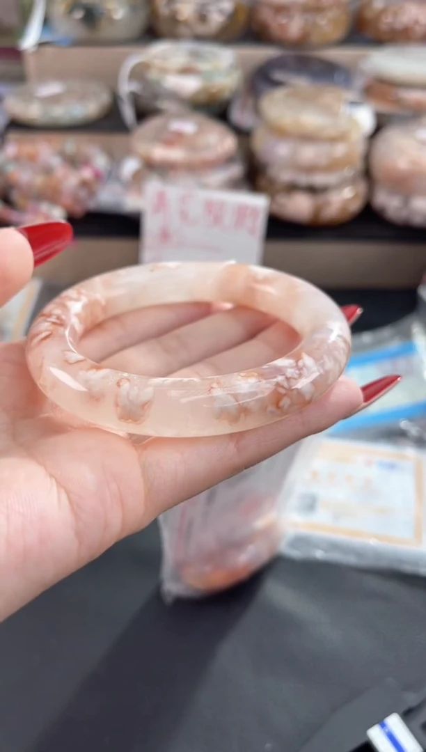 未镶嵌手镯石英质玉54