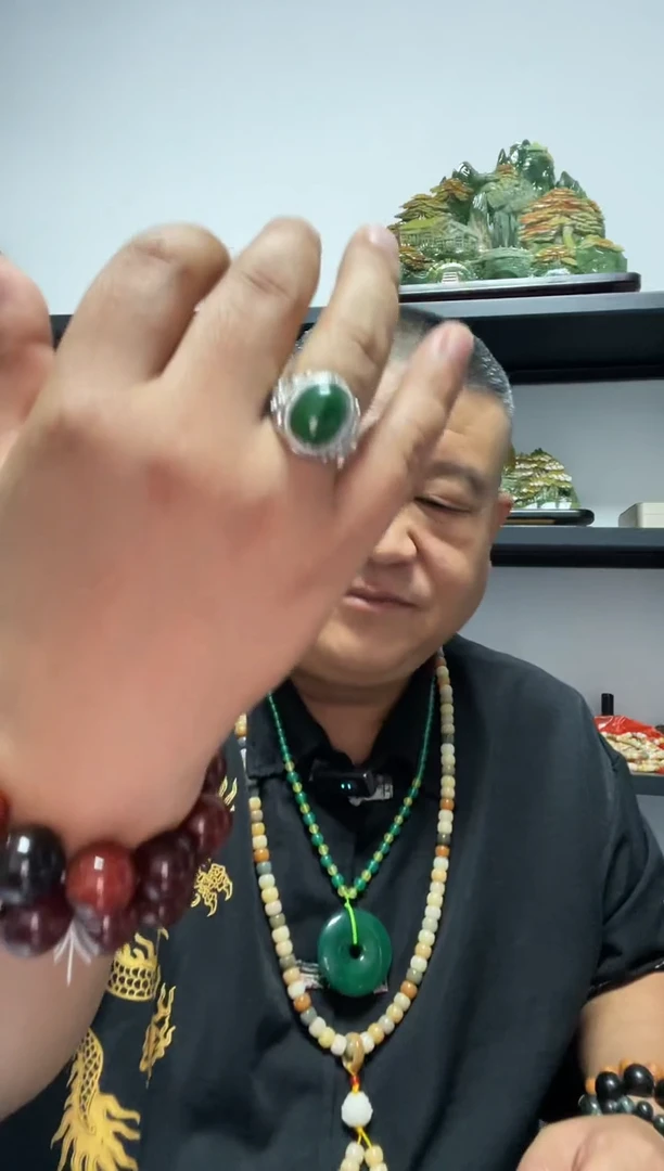 未镶嵌戒指和田玉（碧玉）开口戒