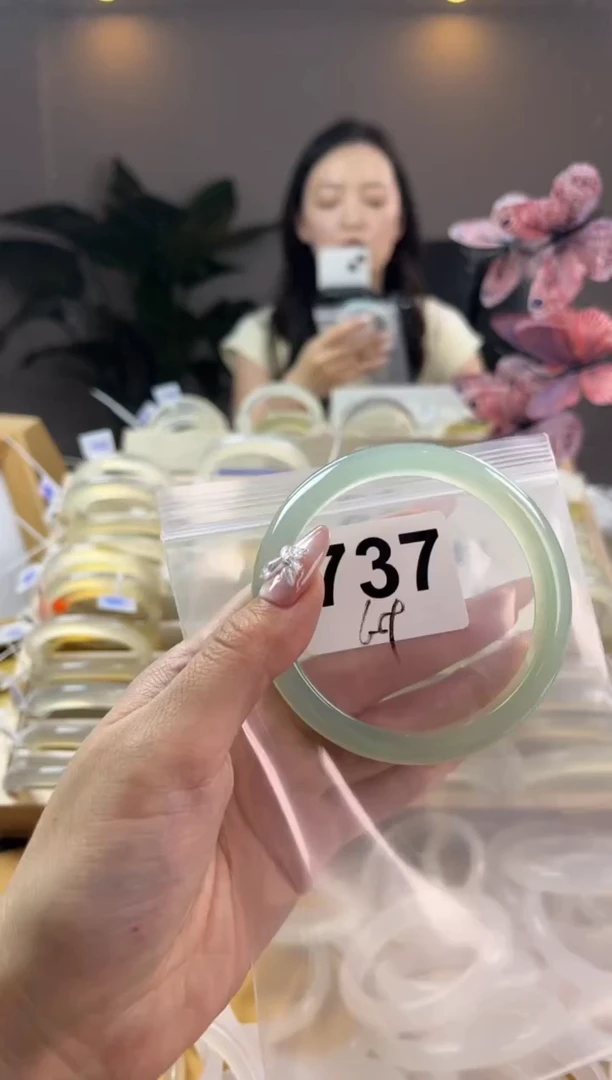 玛瑙/玉髓手镯未镶嵌737