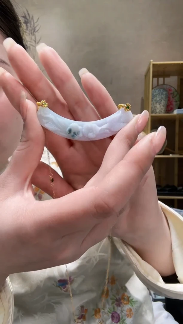 【闪购商品】翡翠颈饰未镶嵌吊坠