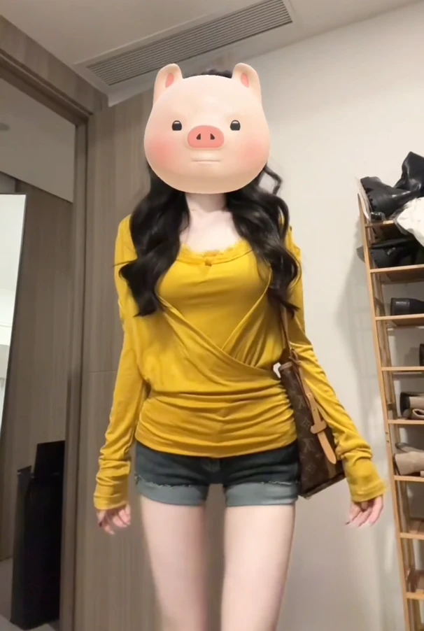 早春新款时尚气质黄色上衣+百搭显瘦短裤女小众别致设计感高级潮