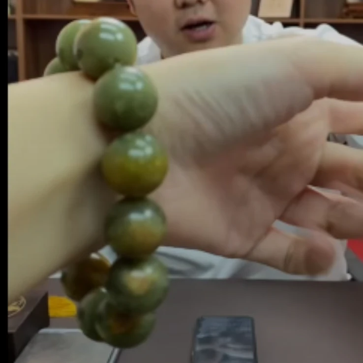 河磨玉精美卡18手串-