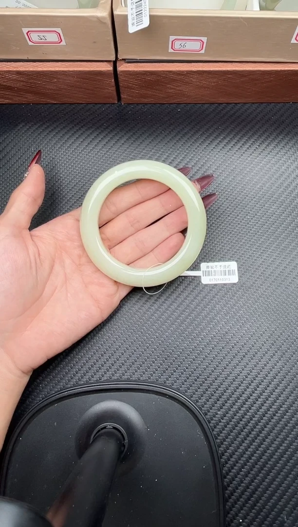 未镶嵌手镯和田玉不****气若羌微色差58+手镯JL