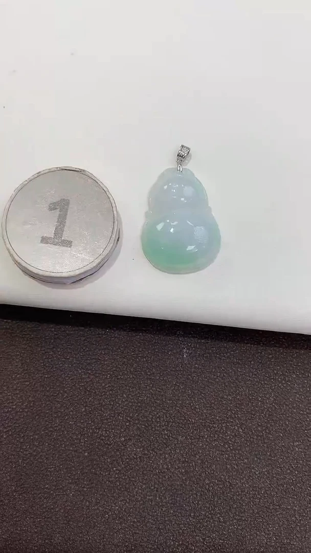 颈饰18K金镶嵌翡翠天然缅甸a货翡翠(多样性发其一