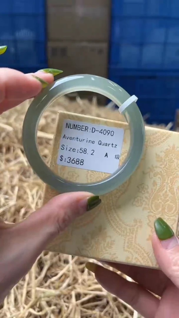 未镶嵌手镯石英质玉D4090