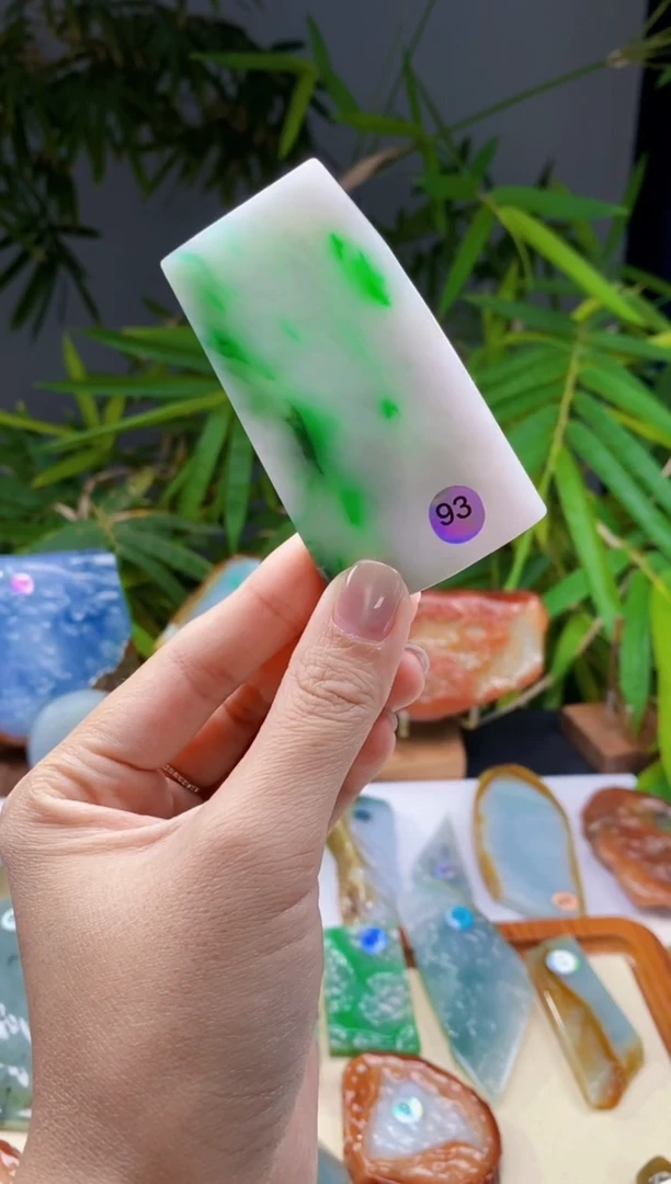 定制翡翠未镶嵌翡翠