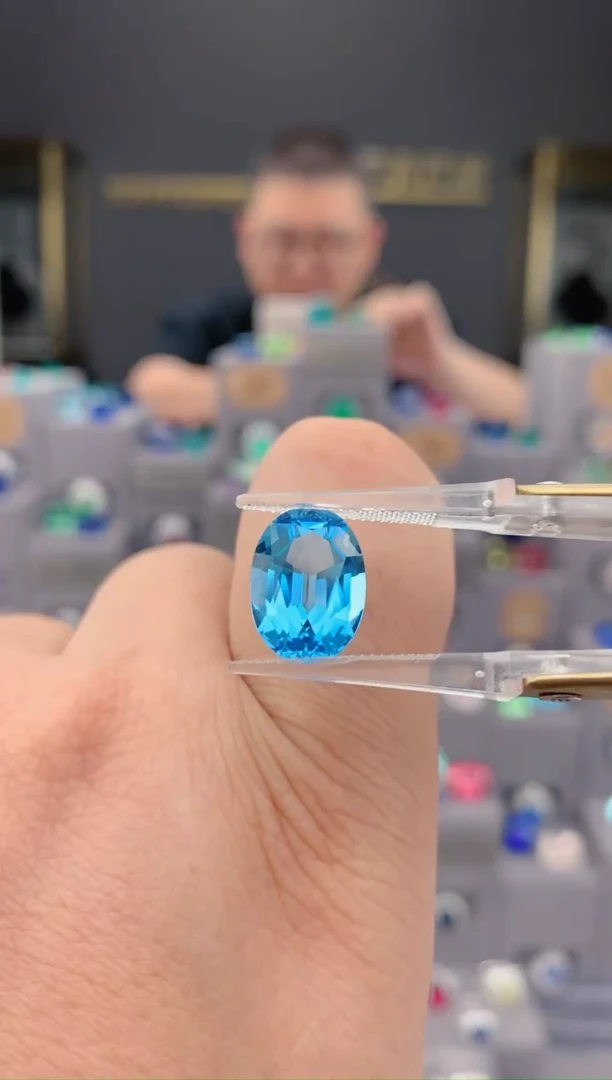 托帕石裸石6ct 托帕石