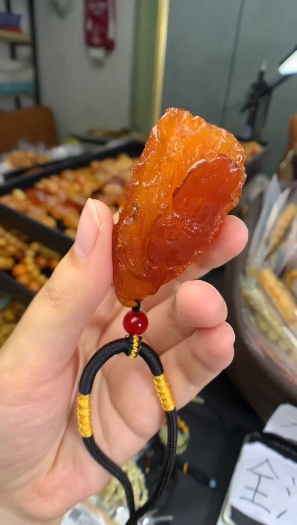 蜜蜡未镶嵌珠宝奇石1