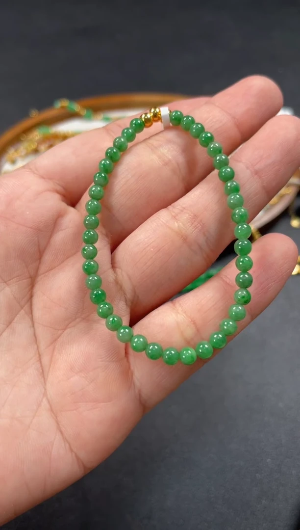 套链足金镶嵌翡翠多样性  发货一个  P245