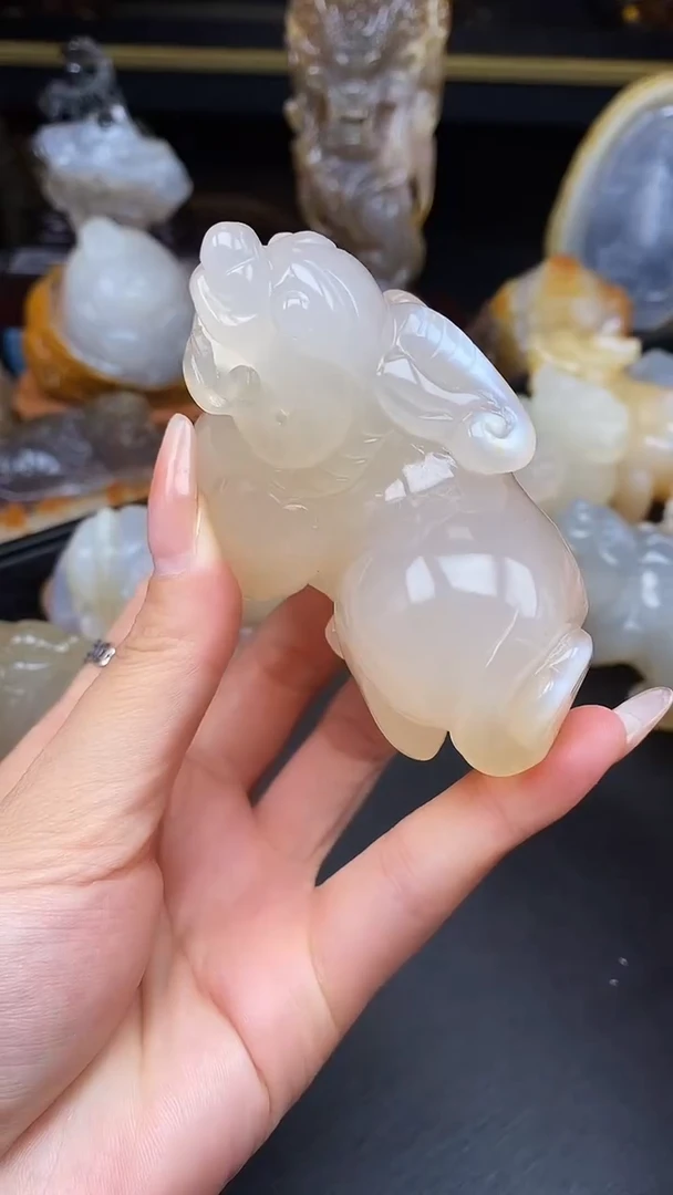 玛瑙/玉髓颈饰未镶嵌1