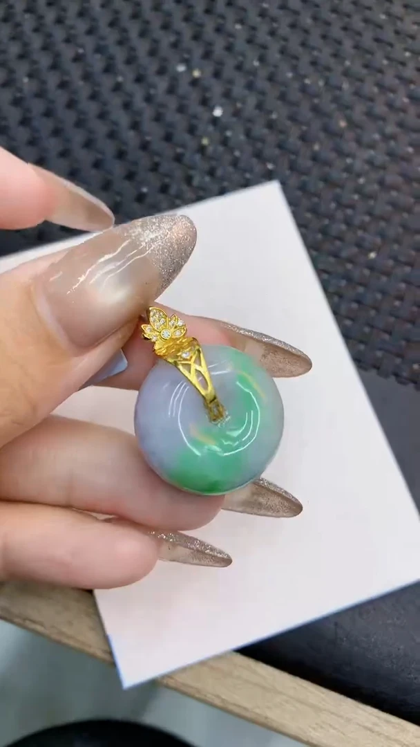 颈饰未镶嵌翡翠1
