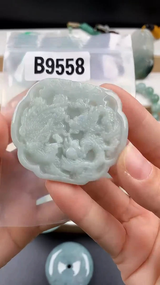 颈饰未镶嵌翡翠天然翡翠吊坠挂件