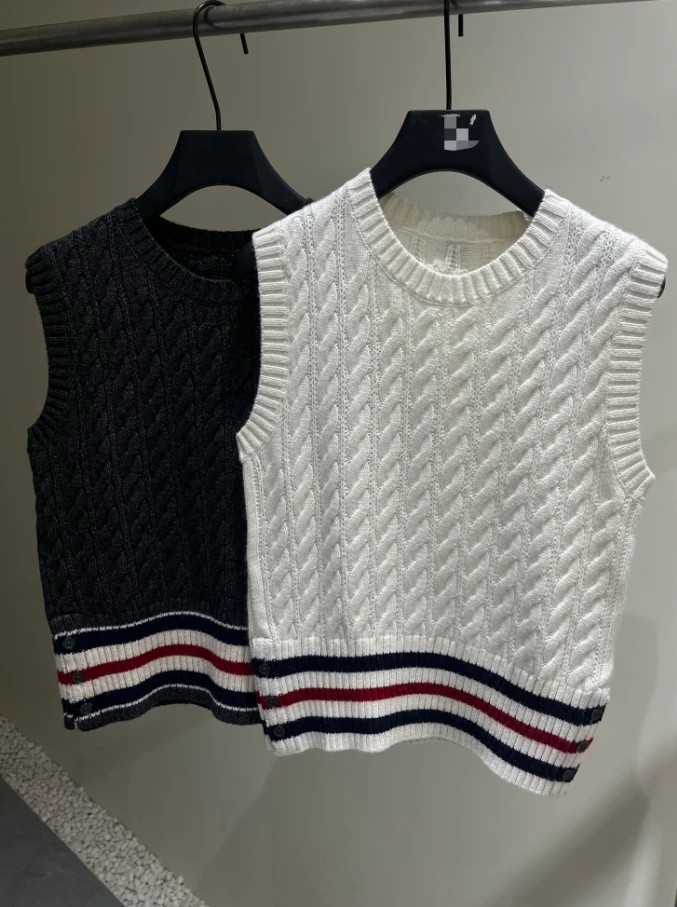 ANNG | 25AW 北欧极简ins圆领套头背心#D3020