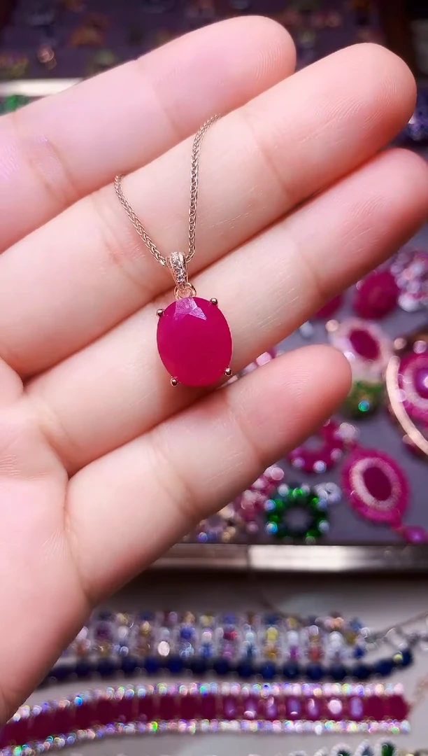 颈饰银S925镶嵌红宝石....