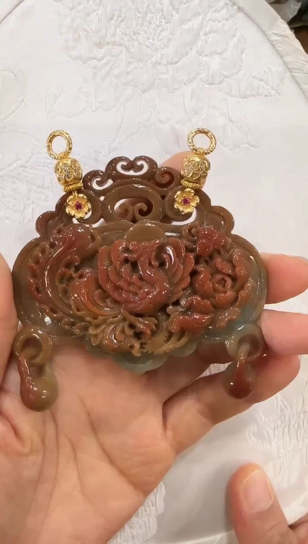翡翠未镶嵌颈饰国风