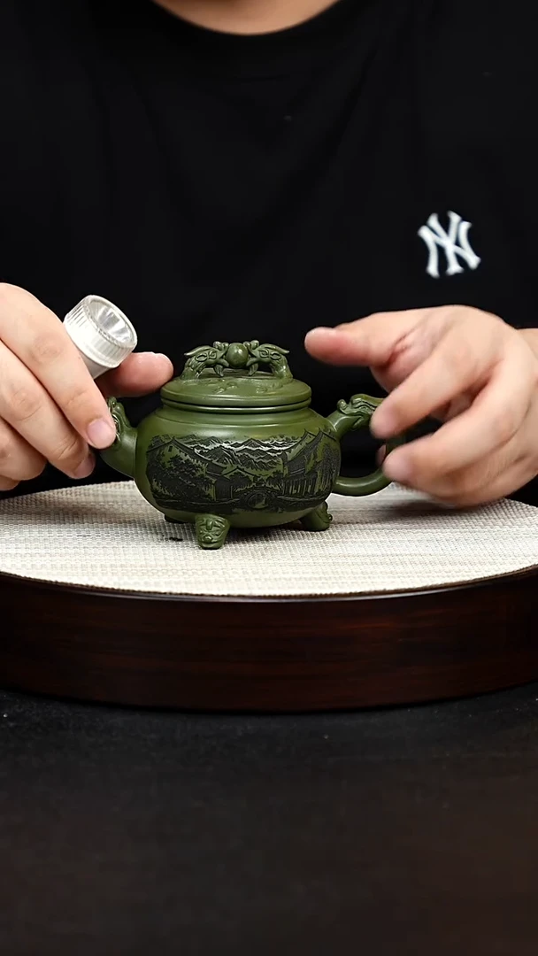 茶壶紫砂双龙戏珠