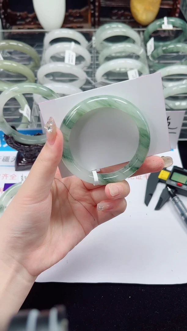 未镶嵌手镯石英质玉161-52/53