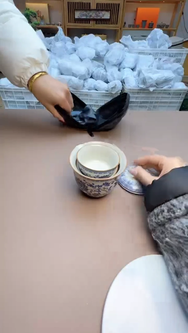 【闪购商品】摆件瓷制品S1111111111111