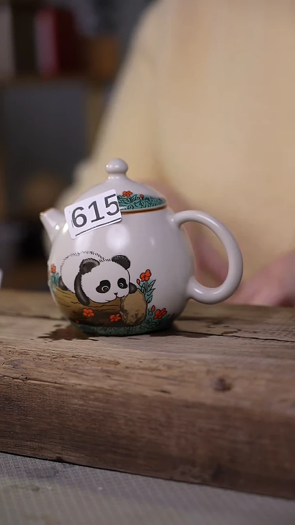 【闪购商品】瓷片熊猫汝窑小壶