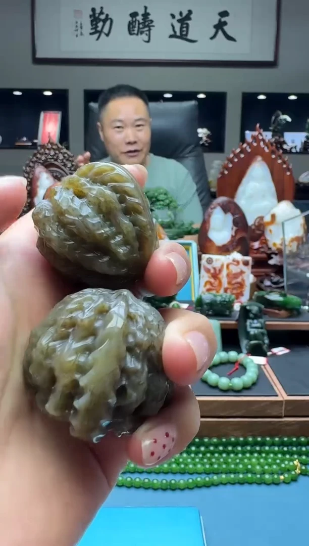 和田玉未镶嵌把件qmt