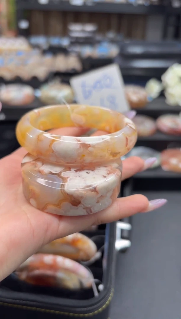 未镶嵌手镯石英质玉A84(57圈赠送镯心)