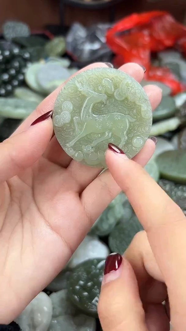 颈饰未镶嵌和田玉1