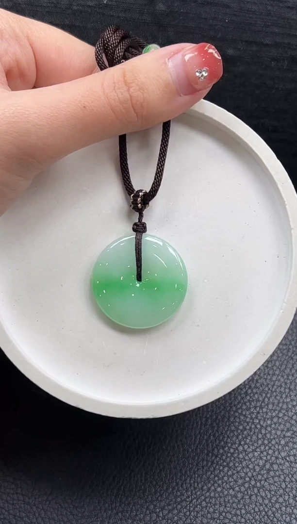 【闪购商品】翡翠颈饰未镶嵌YM368-2平安扣