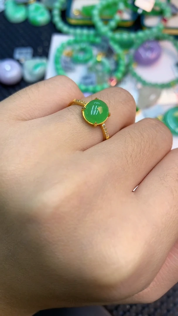 颈饰未镶嵌翡翠1