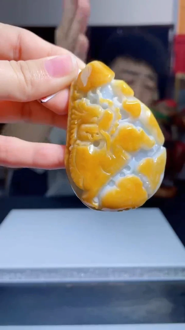 【闪购商品】翡翠吊坠(不含链)未镶嵌C40