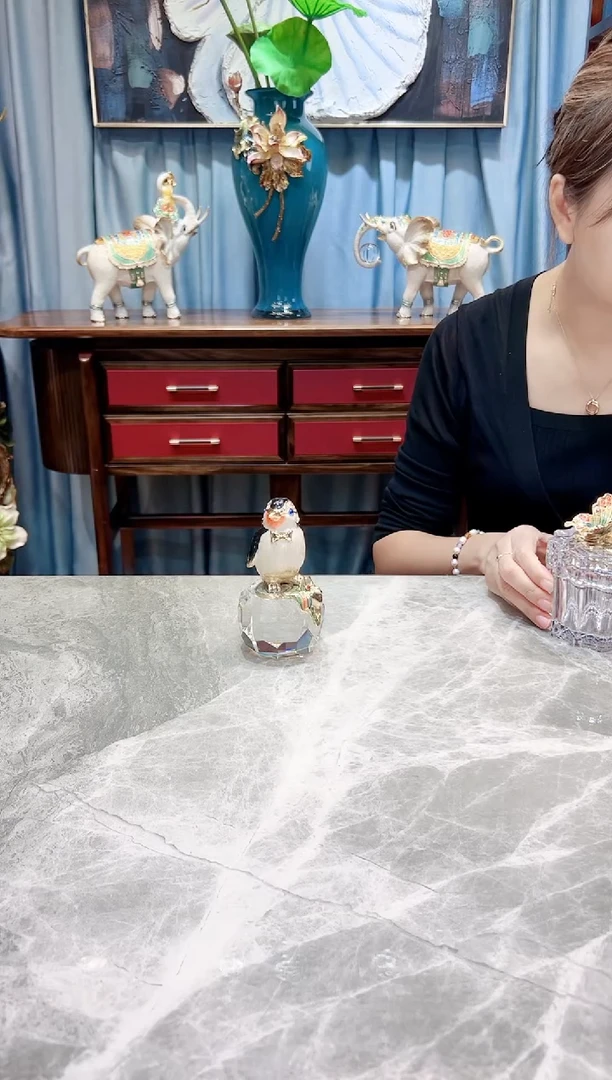 瓷企鹅摆件文定出