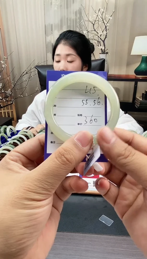 未镶嵌手镯和田玉L15微色差