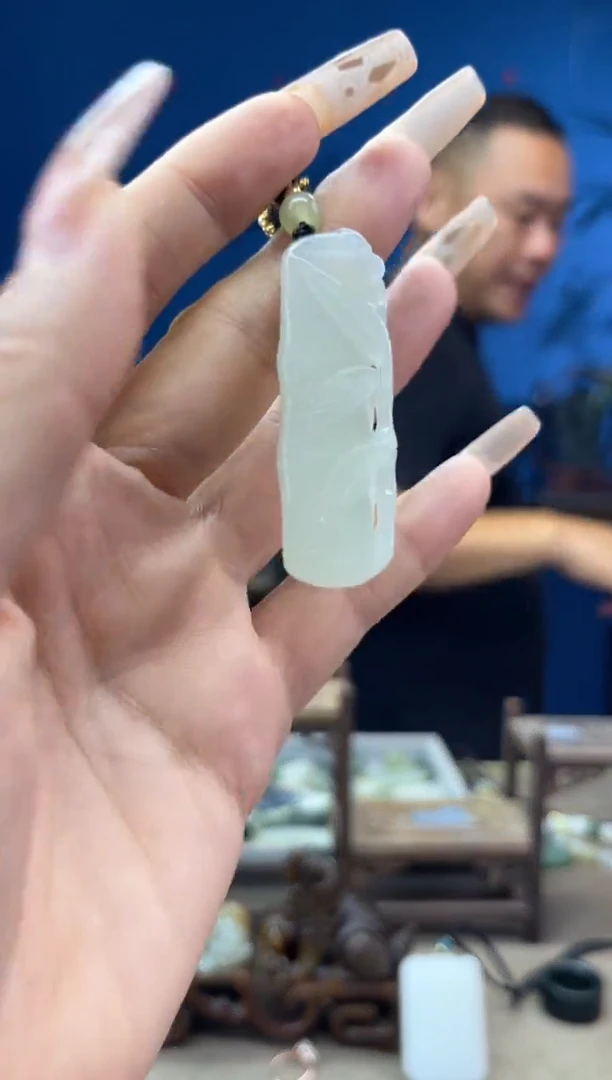 和田玉未镶嵌颈饰1