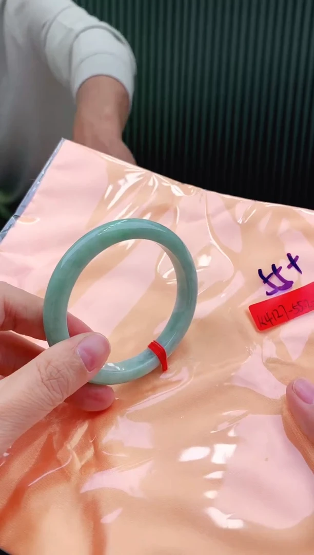 未镶嵌手镯翡翠55