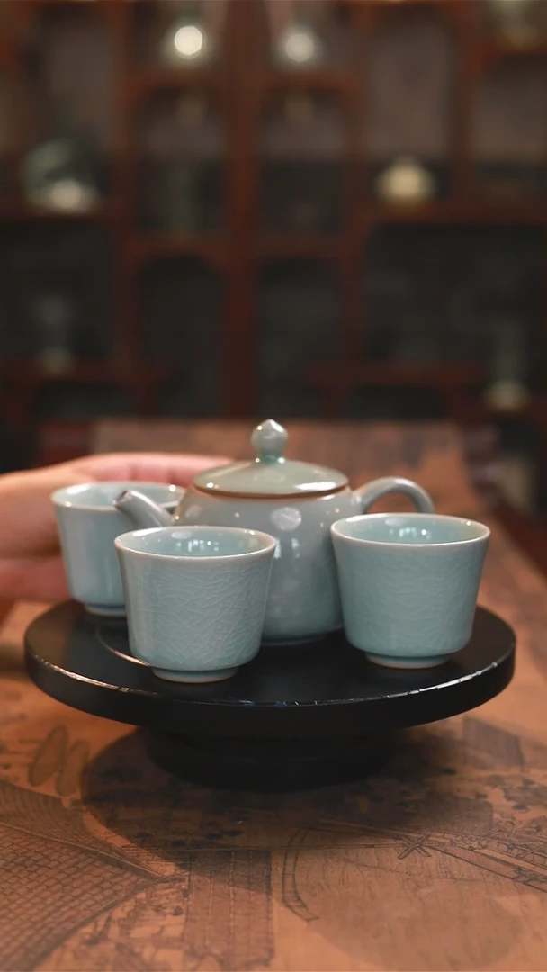 壶原矿青绿釉玉兰壶