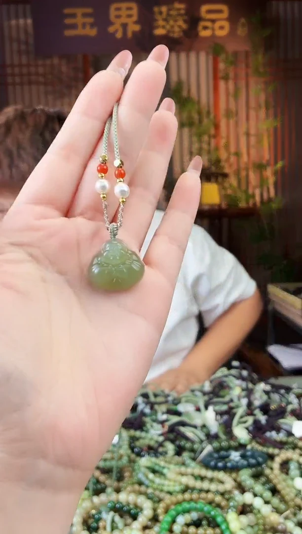 和田玉未镶嵌颈饰拍一发一