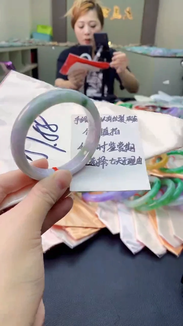 翡翠手镯未镶嵌0515980862