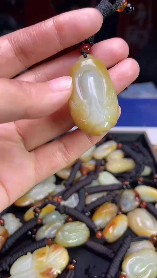 颈饰未镶嵌和田玉23