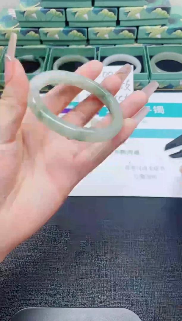 未镶嵌手镯石英质玉86-56