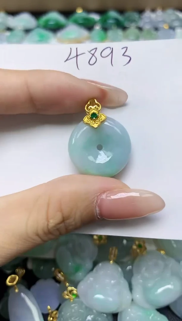 翡翠未镶嵌颈饰天然缅甸翡翠A货