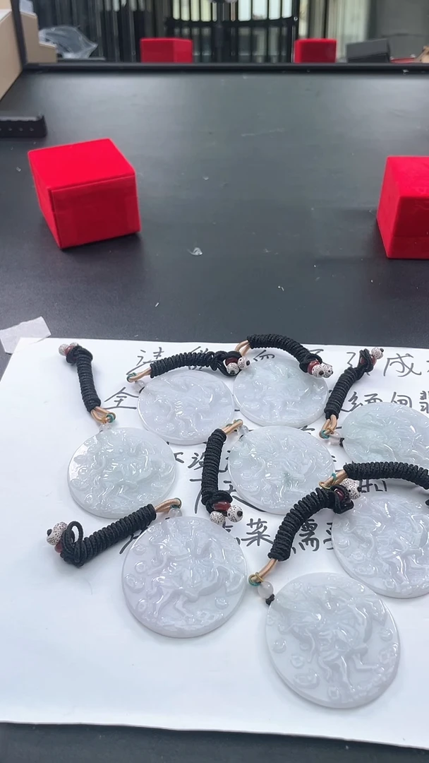 翡翠未镶嵌颈饰..../7/28/ 395多样性发其一