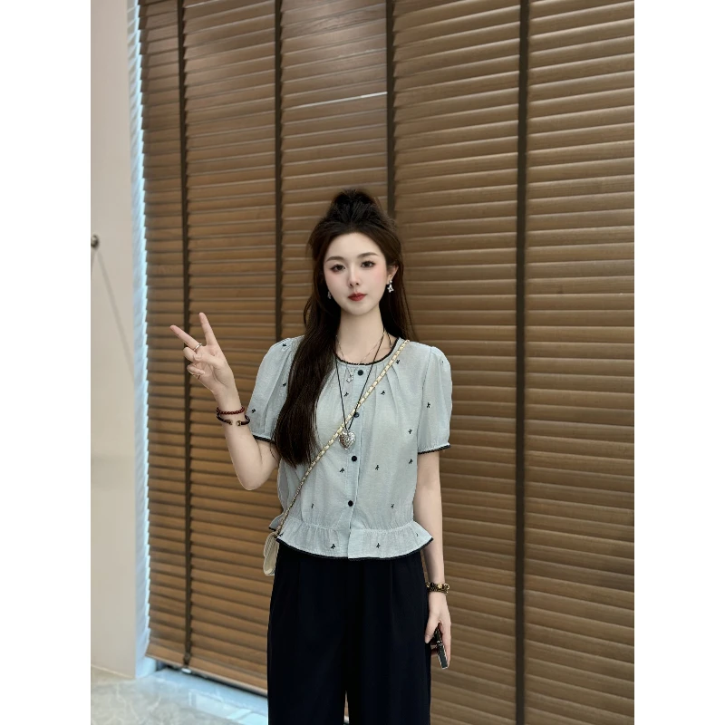 宿慕SUMU女装刺绣圆领小衫2025新款6-12夏季百搭短袖时尚衬衫530