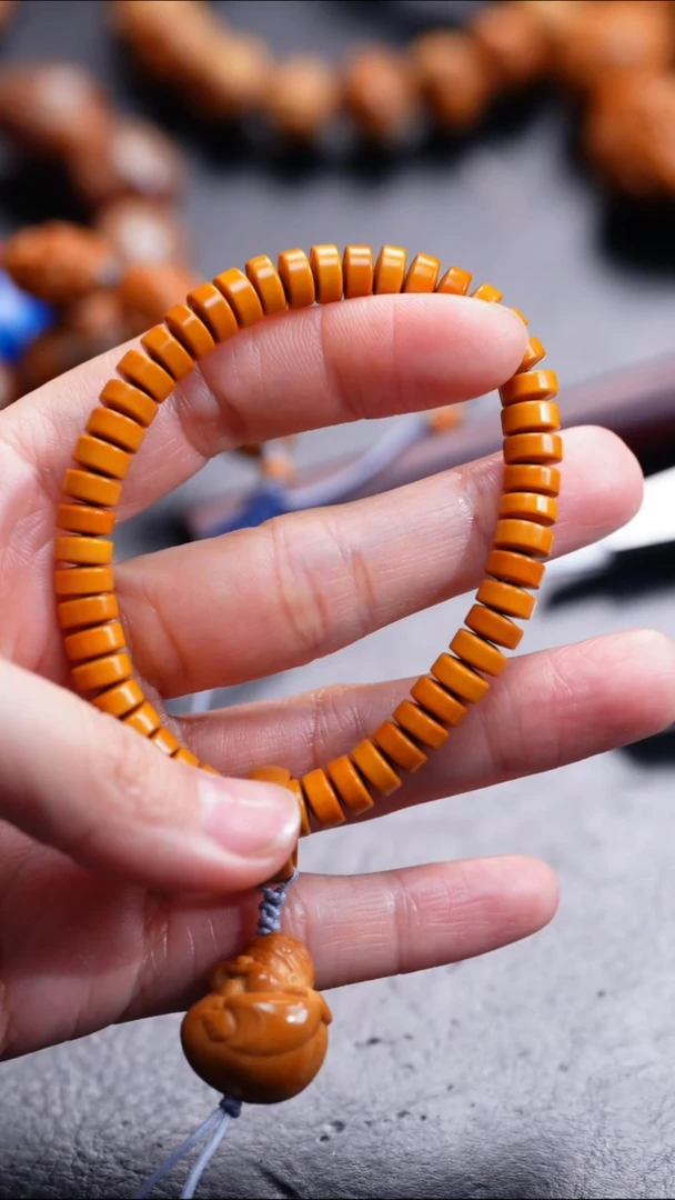 【闪购商品】橄榄核吊坠橄榄核