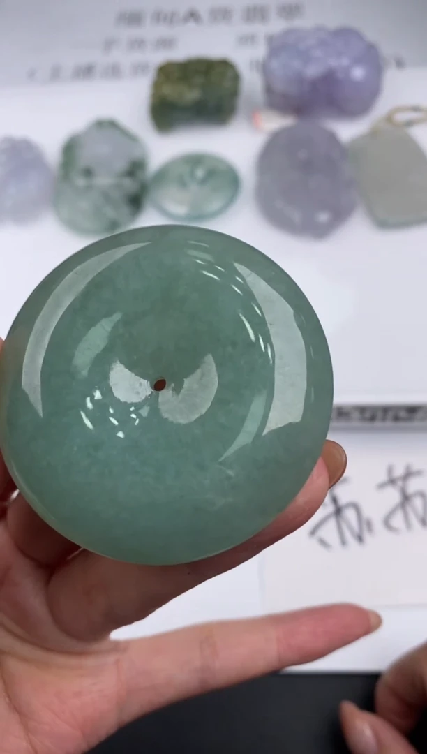 未镶嵌挂件翡翠303476   多人