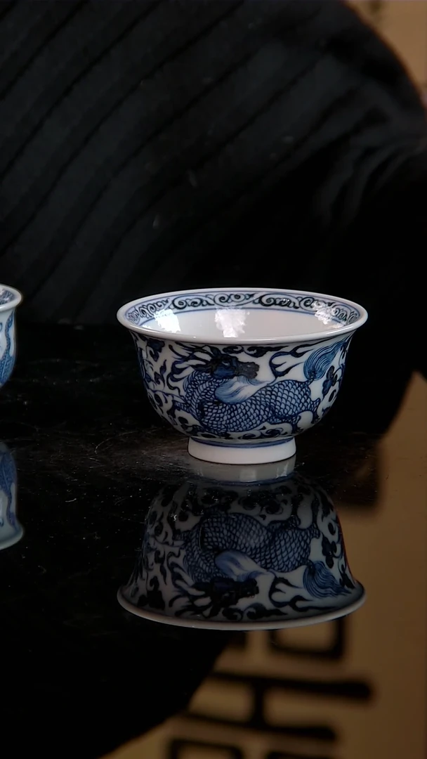 元青溯古仿元青花麒麟迎凤压手杯